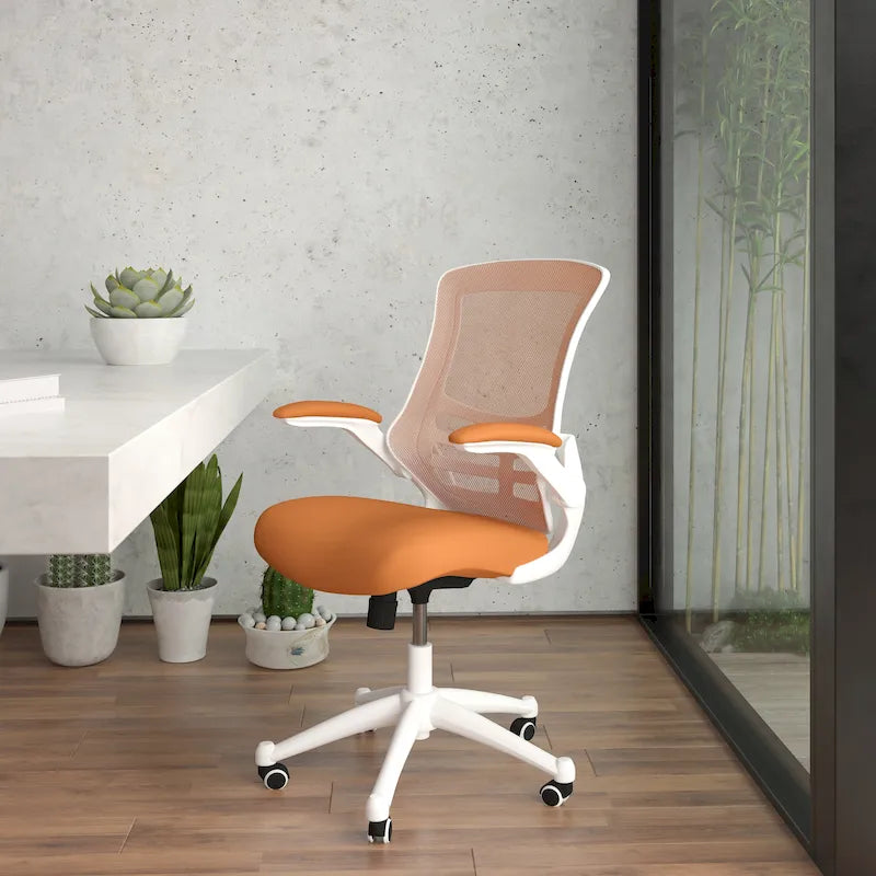 Chaise de bureau ergonomique pivotante en maille à dossier mi-haut avec accoudoirs relevables