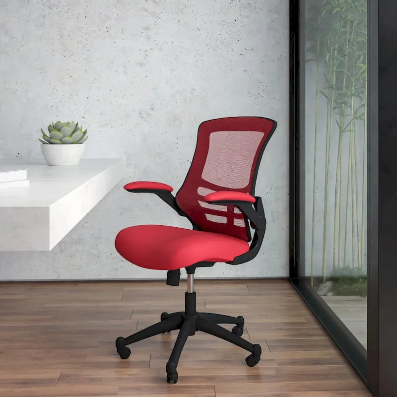 Chaise de bureau ergonomique pivotante en maille à dossier mi-haut avec accoudoirs relevables