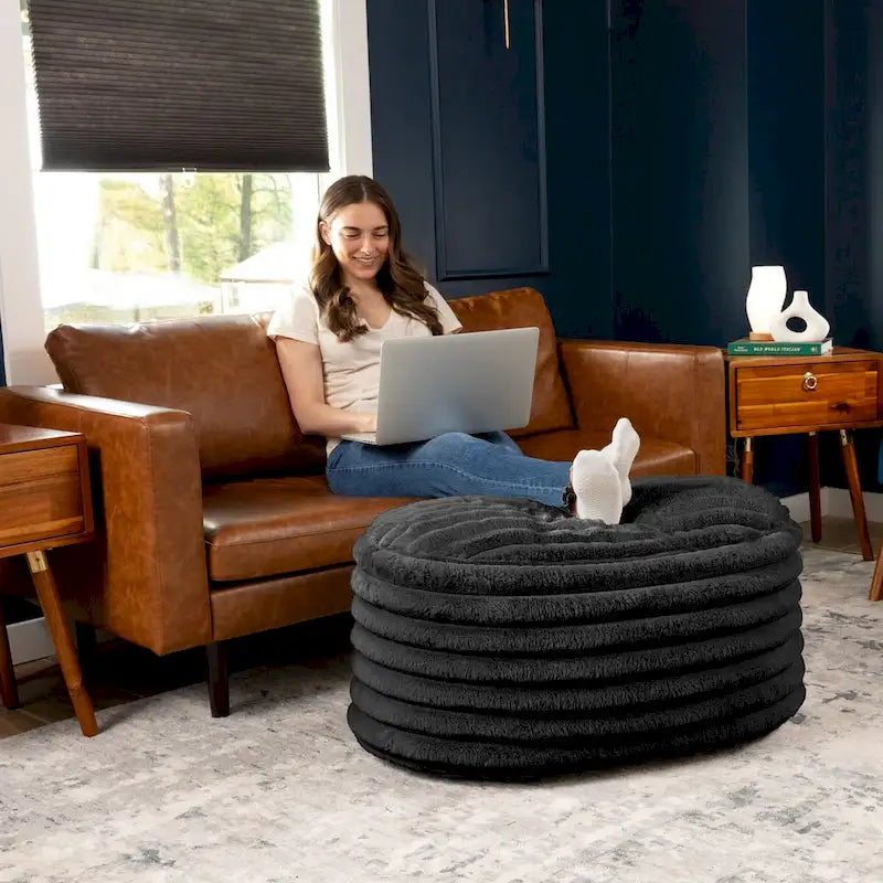Pouf Jaxx Paran - Ottoman moelleux en fausse fourrure pour un intérieur moderne